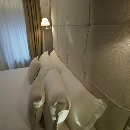 فندق مبيت وإفطار P 1779 *