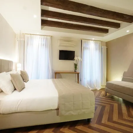 P 1779 Bed and breakfast Venecia