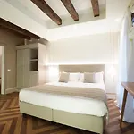 Bed & Breakfast P 1779
