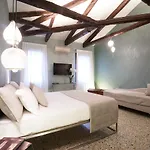 P 1779 Bed and breakfast Venecia