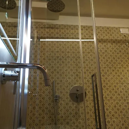 P 1779 לינה וארוחת בוקר