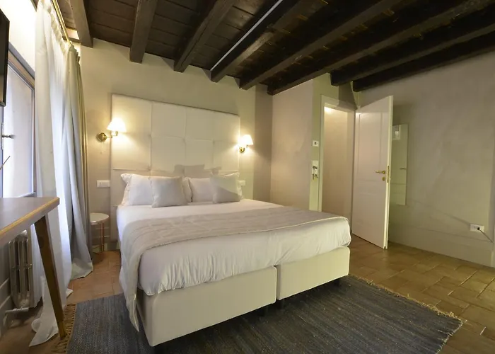 Bed & Breakfast P 1779 3*